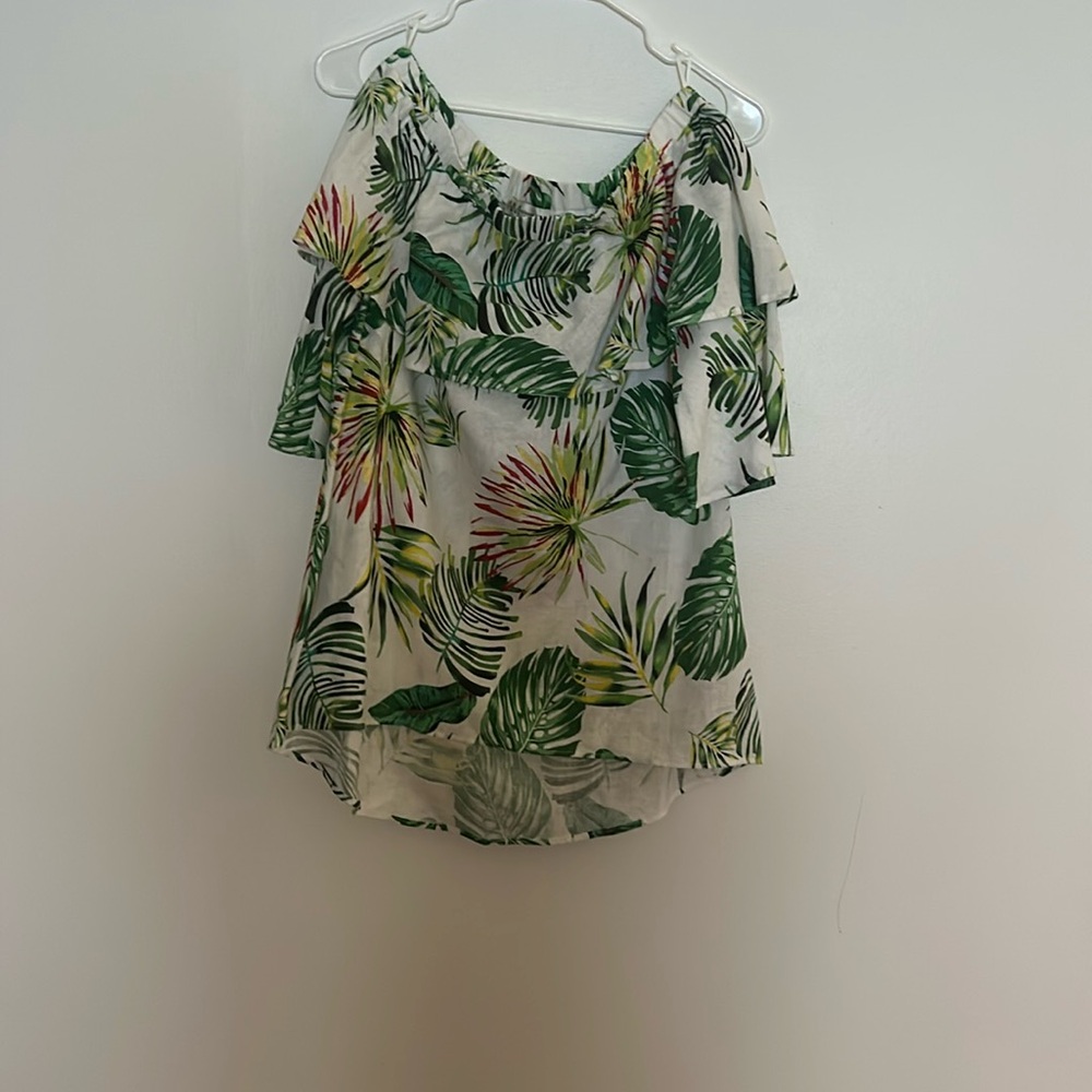 NM Neiman Marcus palm print woman's blouse. Very tropical!